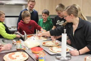 kids-pizza-party-2